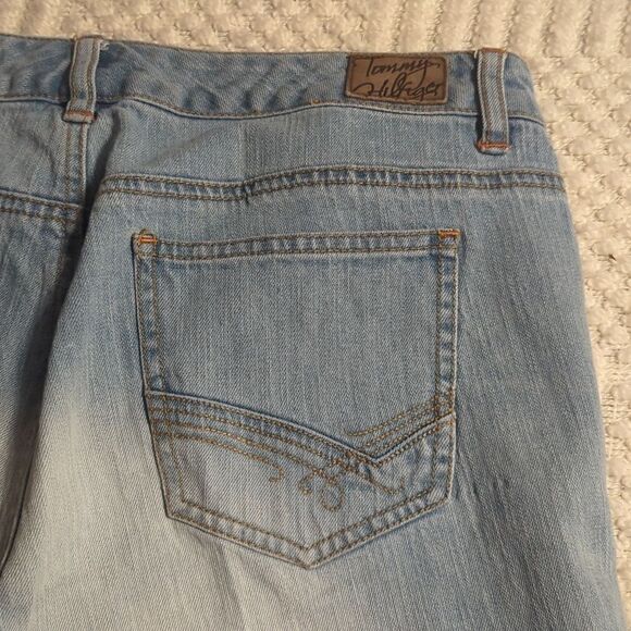 TOMMY HILFIGER Shorts Womens 10 Blue Bermuda Denim Cuffed Casual Mid Rise Zip - Picture 10 of 10